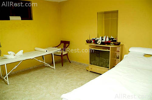 Kaphouse Hotel 8